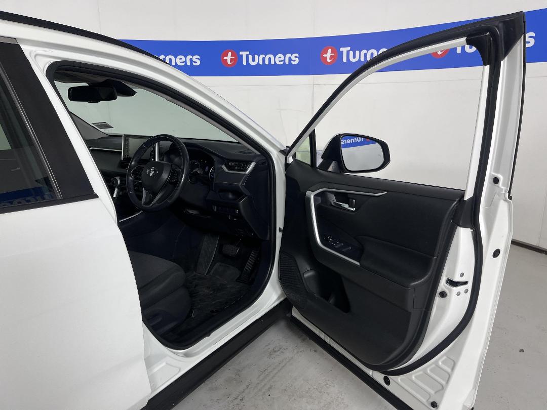 Photo '15' of Toyota Rav4 Photo '15' of Toyota Rav4