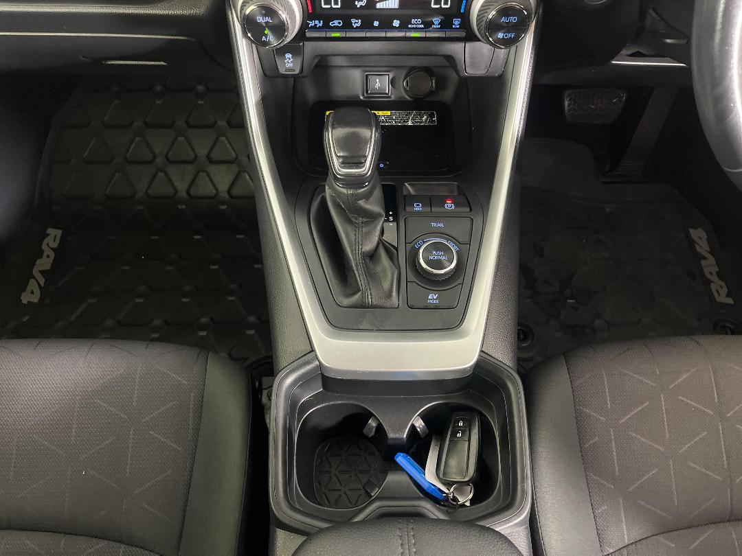 Photo '23' of Toyota Rav4 Photo '23' of Toyota Rav4