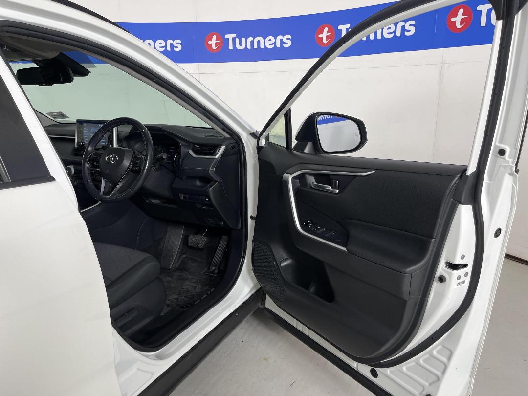 Photo '15' of Toyota Rav4 Photo '15' of Toyota Rav4