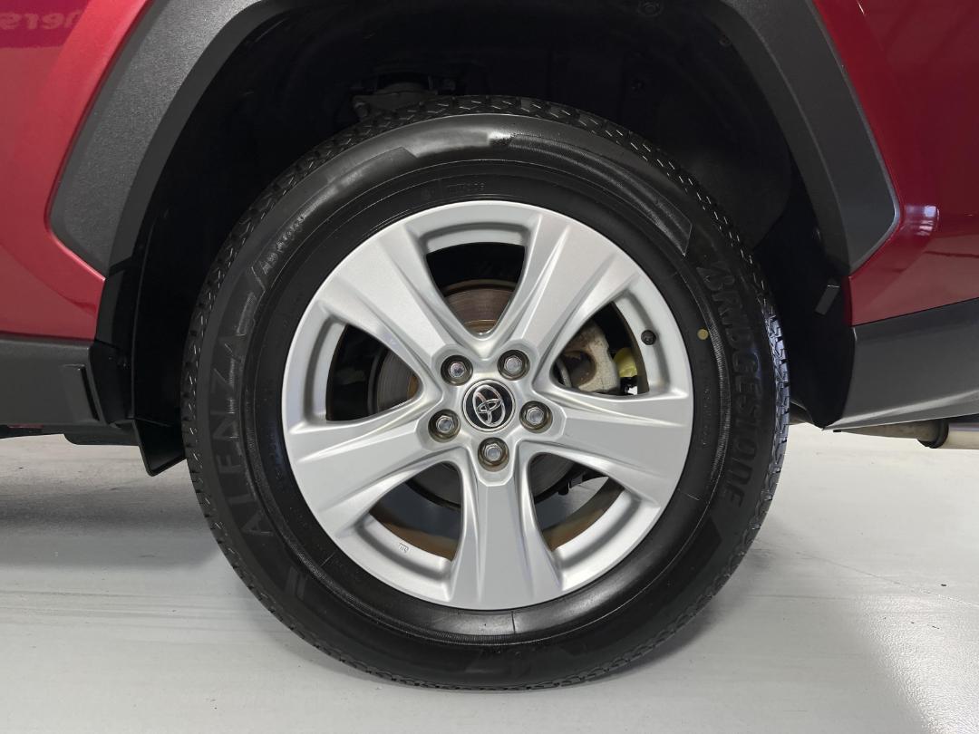 Photo '11' of Toyota Rav4