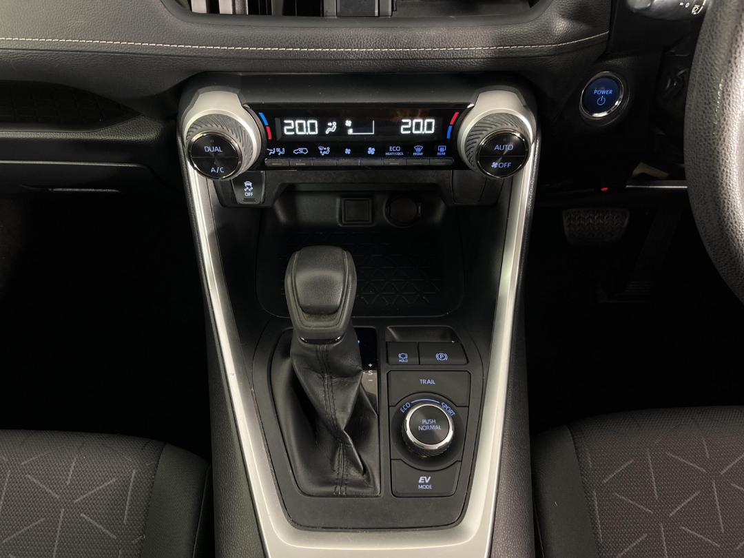 Photo '18' of Toyota Rav4