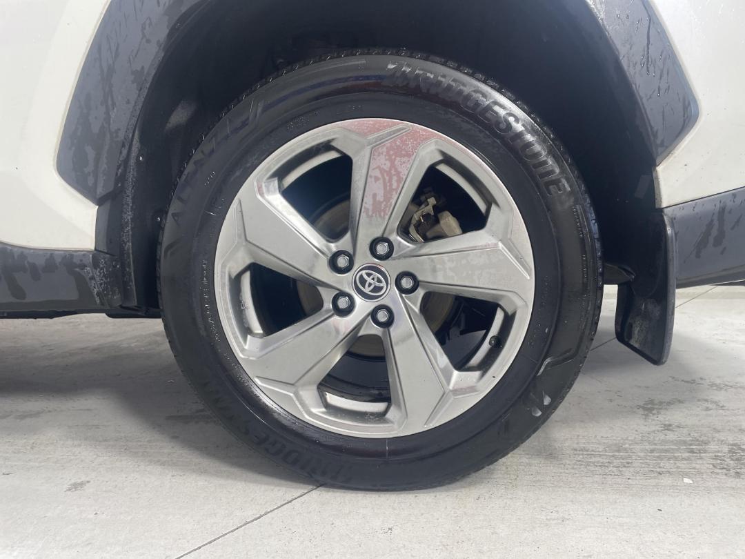 Photo '11' of Toyota Rav4