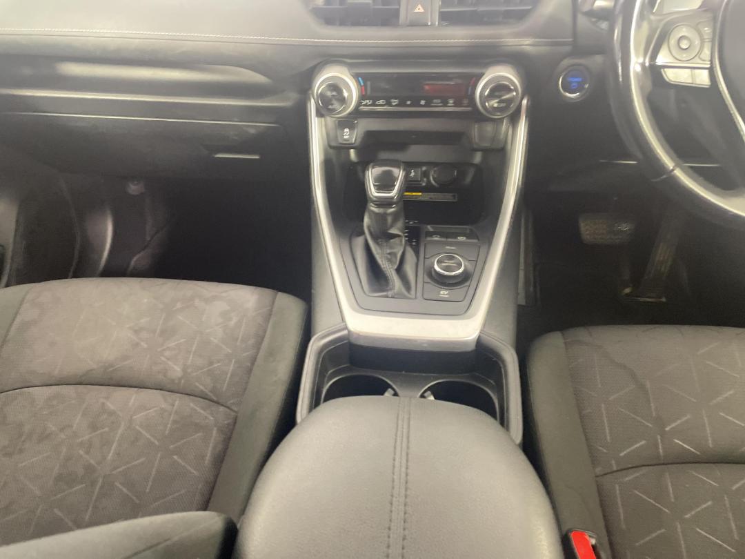 Photo '18' of Toyota Rav4