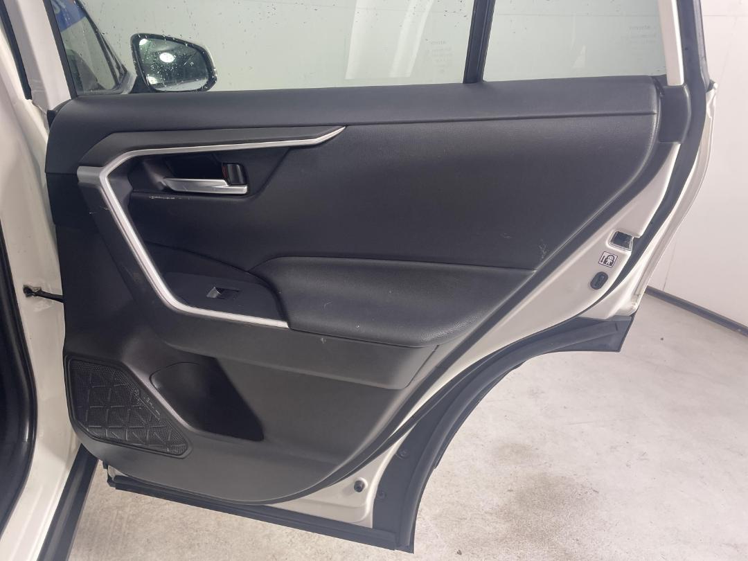 Photo '19' of Toyota Rav4