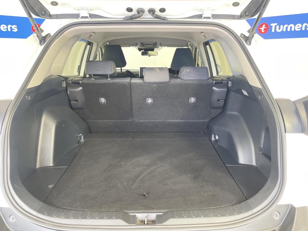 Photo '14' of Toyota Rav4