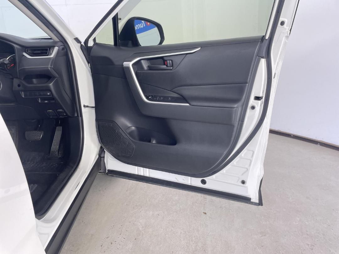 Photo '15' of Toyota Rav4