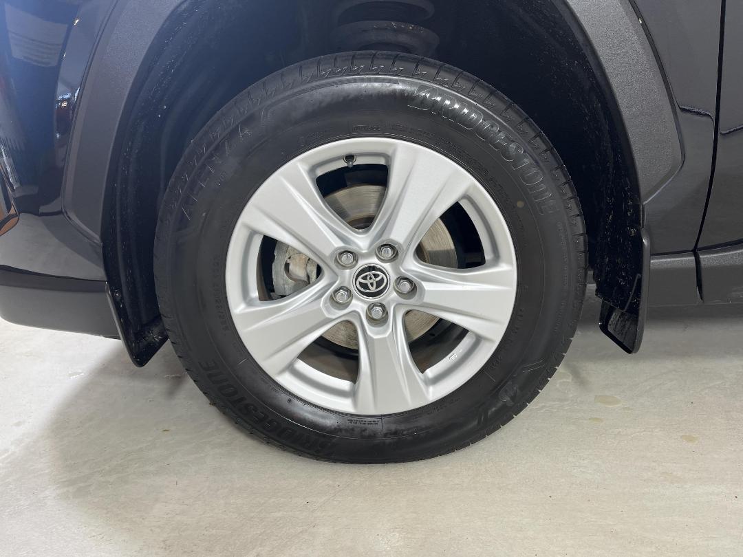 Photo '10' of Toyota Rav4