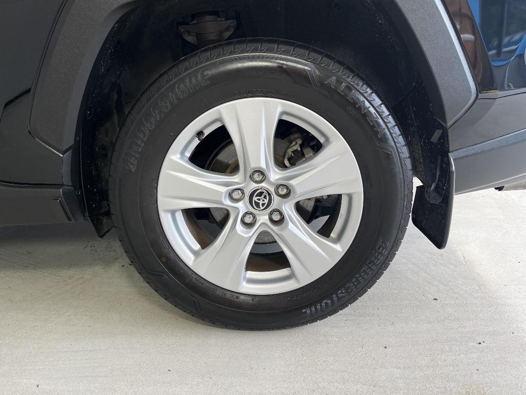 Photo '11' of Toyota Rav4