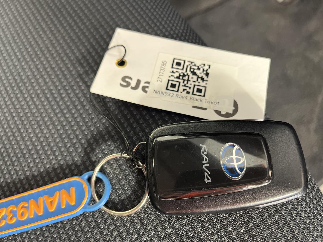 Photo '22' of Toyota Rav4