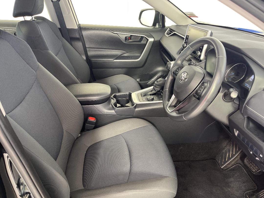 Photo '16' of Toyota Rav4