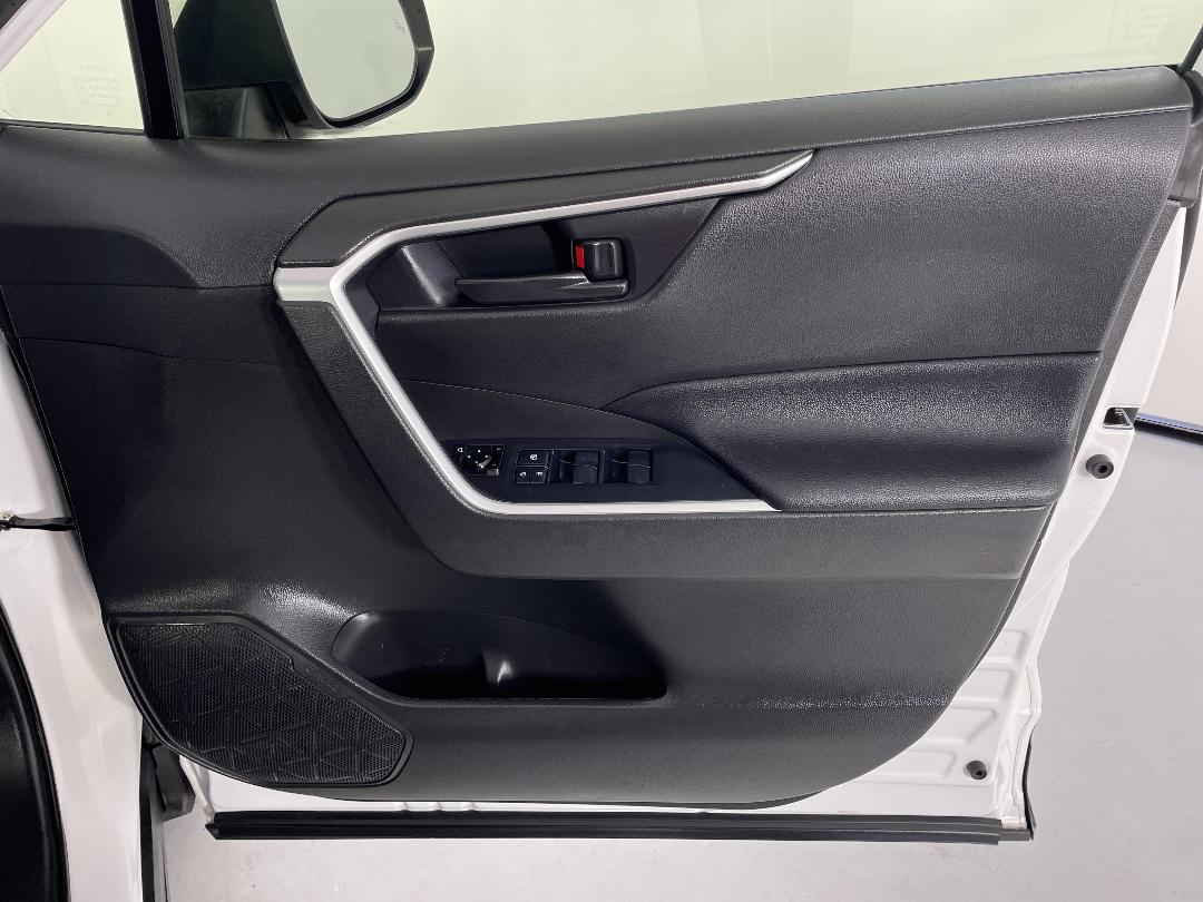 Photo '15' of Toyota Rav4