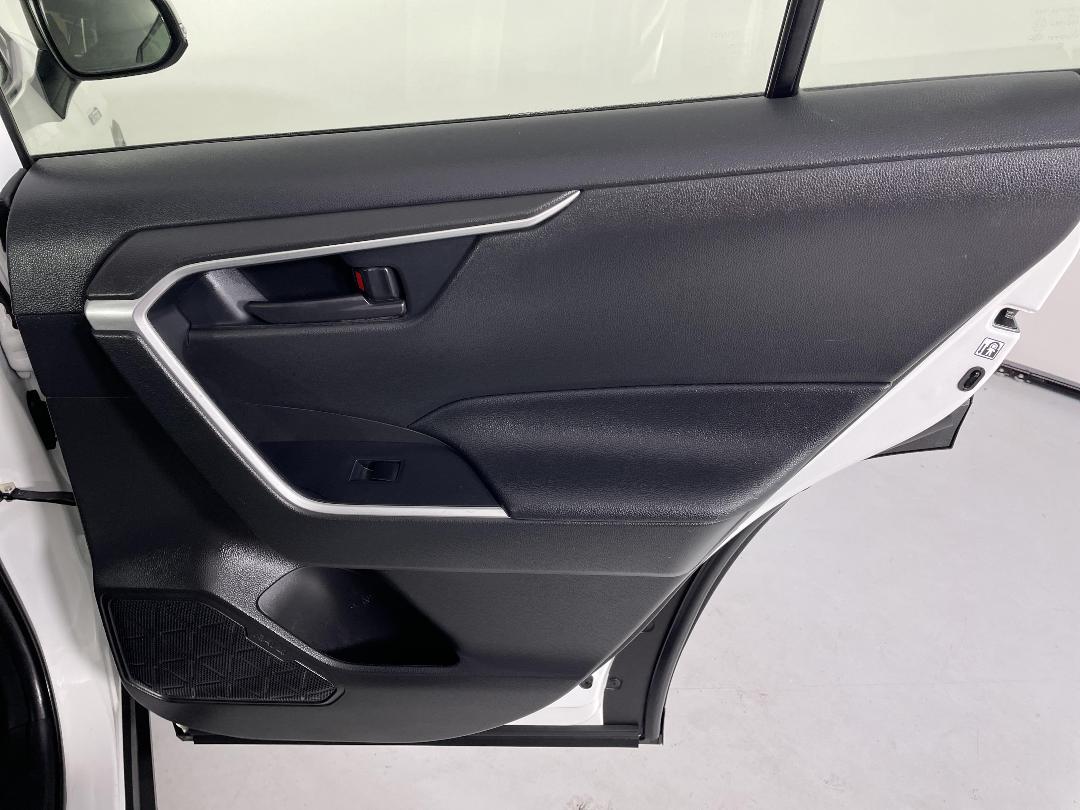 Photo '19' of Toyota Rav4