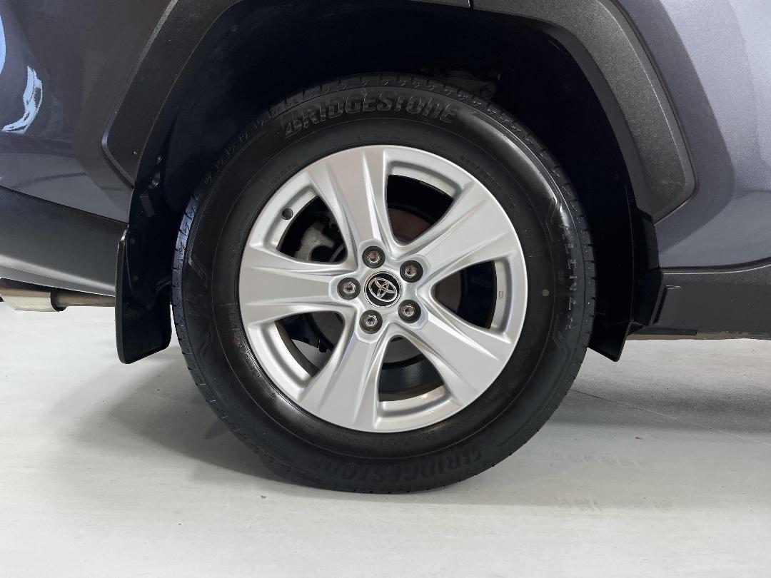 Photo '12' of Toyota Rav4