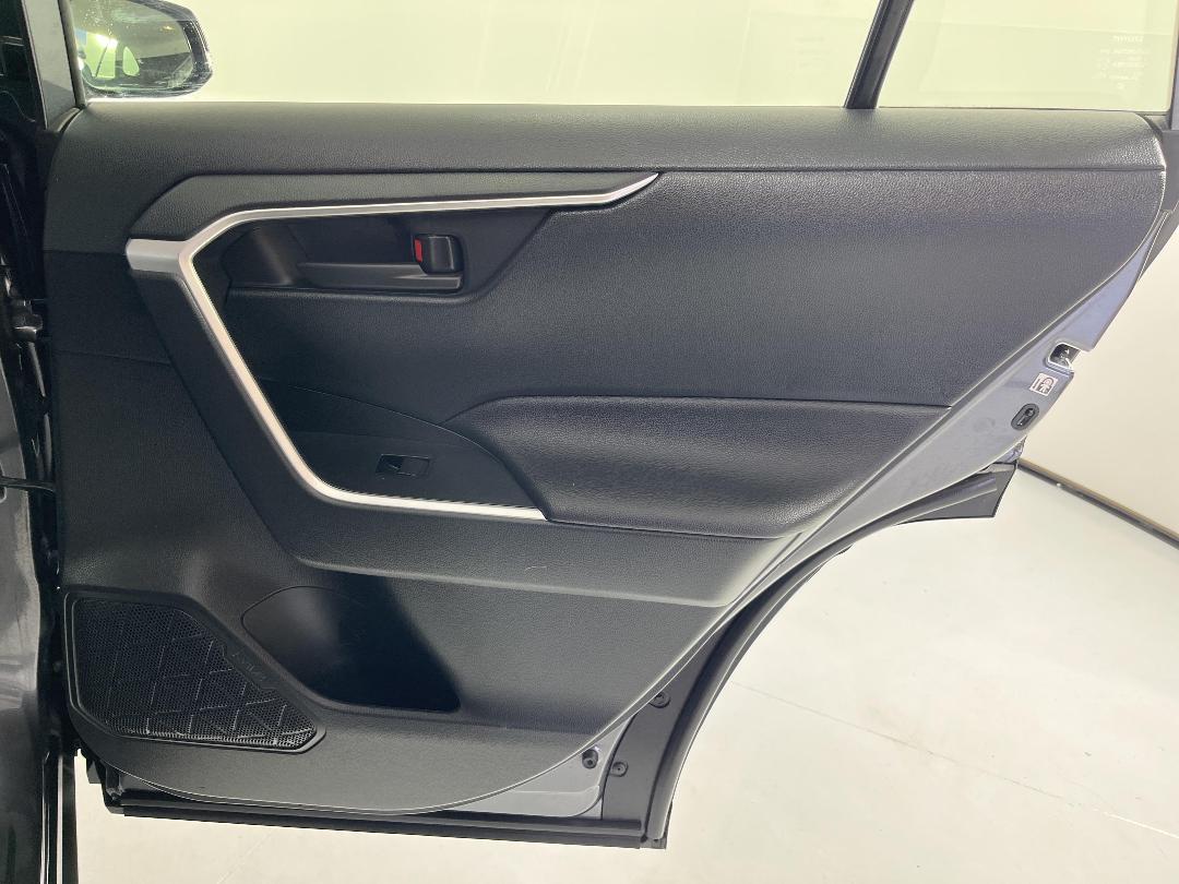 Photo '19' of Toyota Rav4