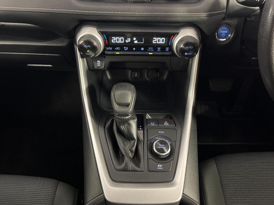 Photo '18' of Toyota Rav4