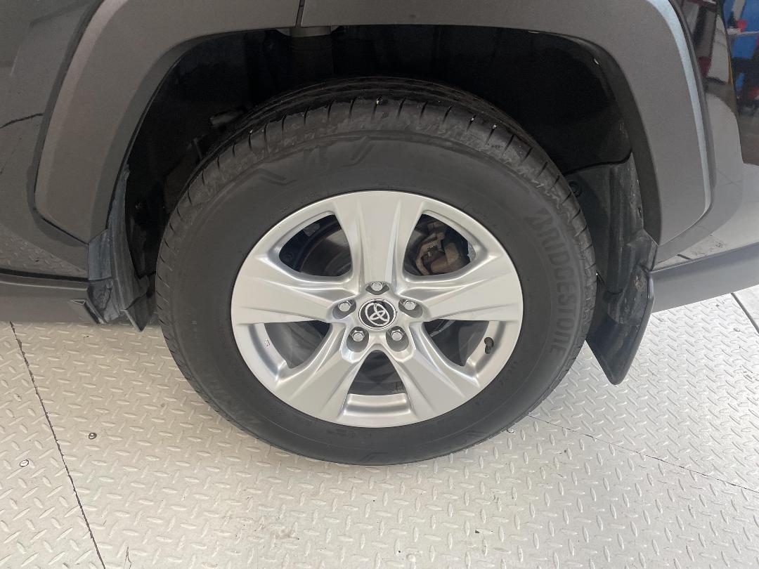 Photo '11' of Toyota Rav4