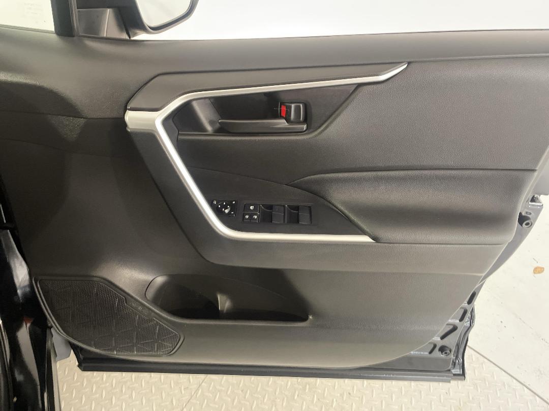 Photo '15' of Toyota Rav4