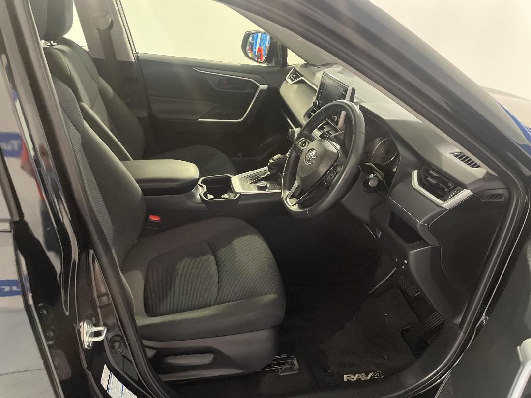 Photo '16' of Toyota Rav4