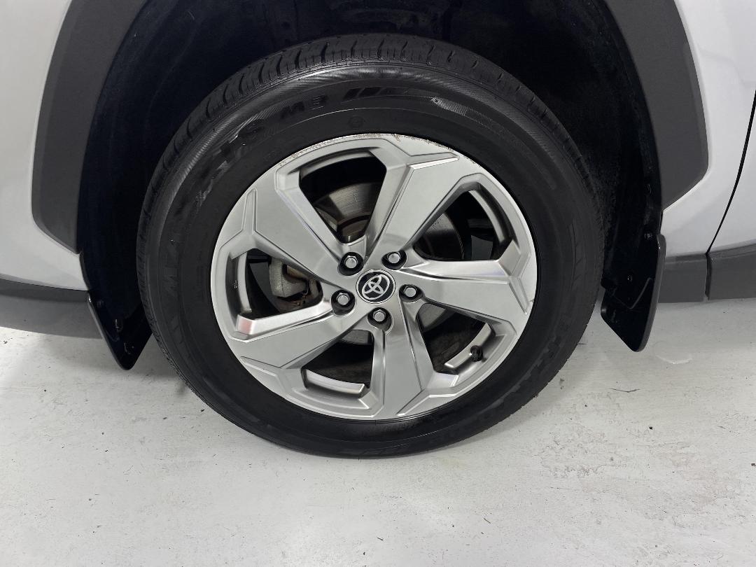 Photo '10' of Toyota Rav4