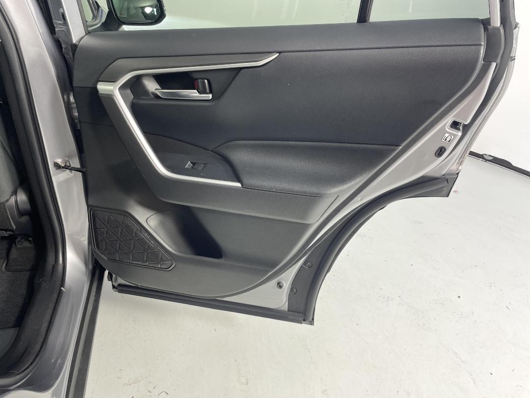 Photo '19' of Toyota Rav4