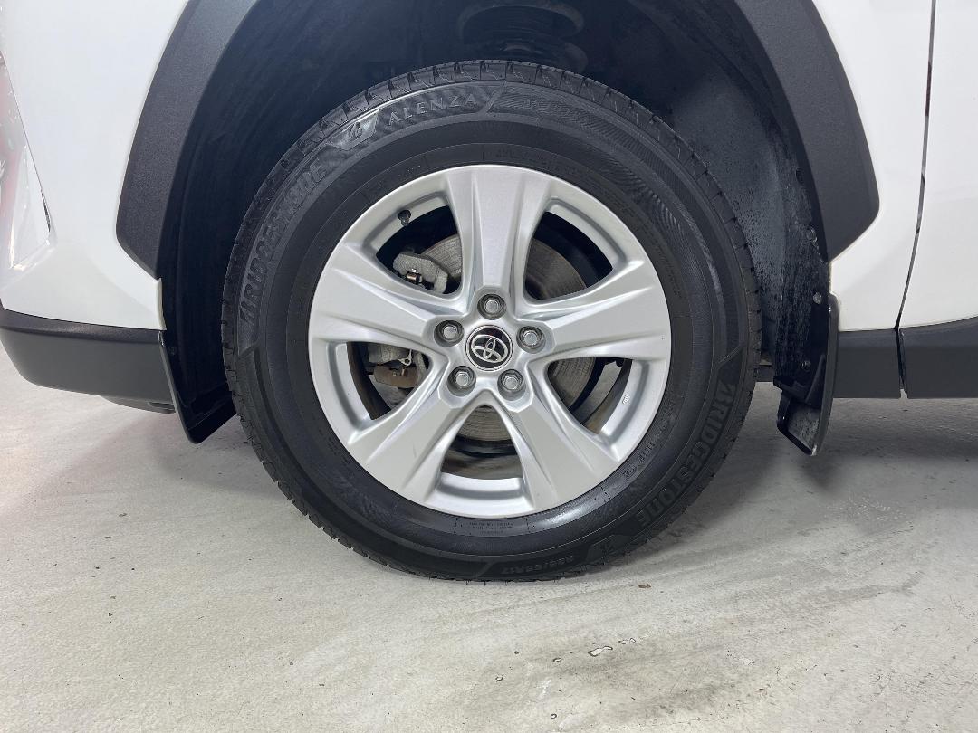 Photo '10' of Toyota Rav4