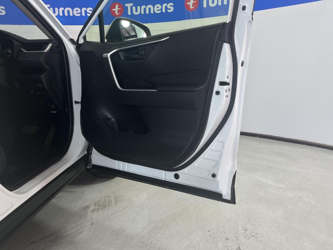 Photo '15' of Toyota Rav4