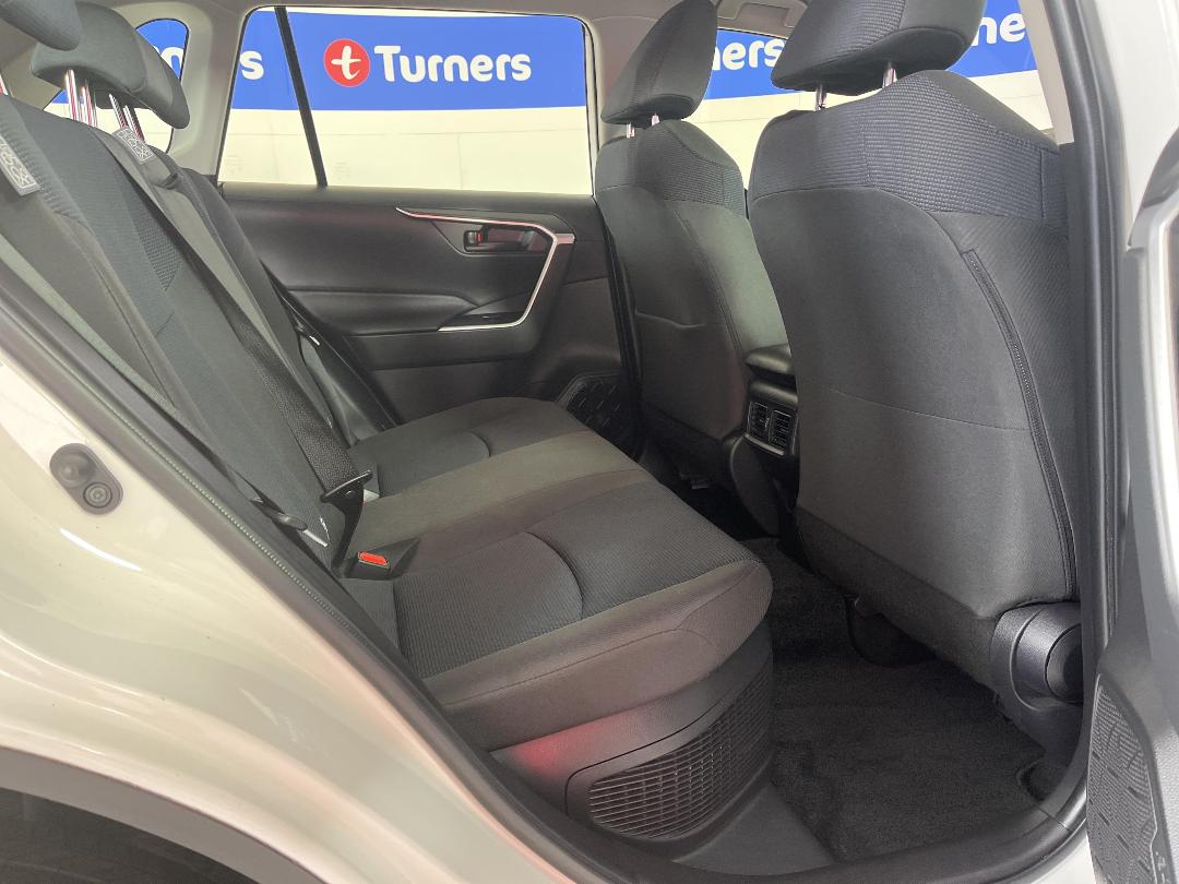 Photo '20' of Toyota Rav4