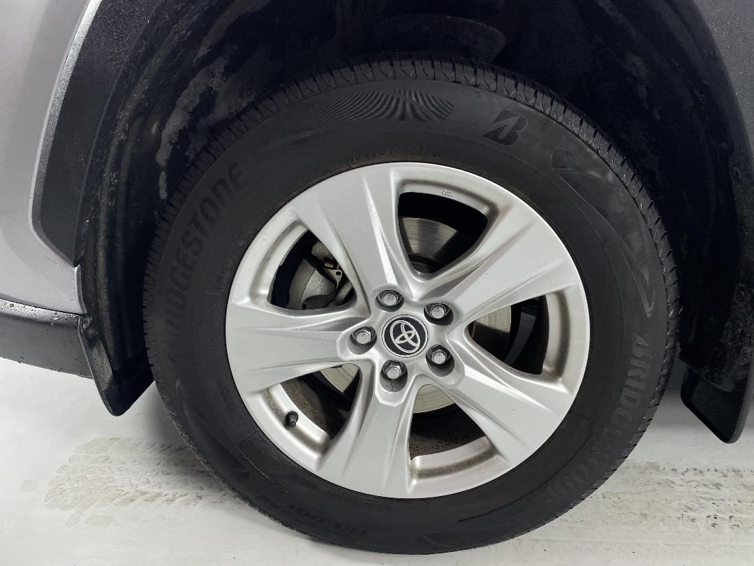 Photo '10' of Toyota Rav4