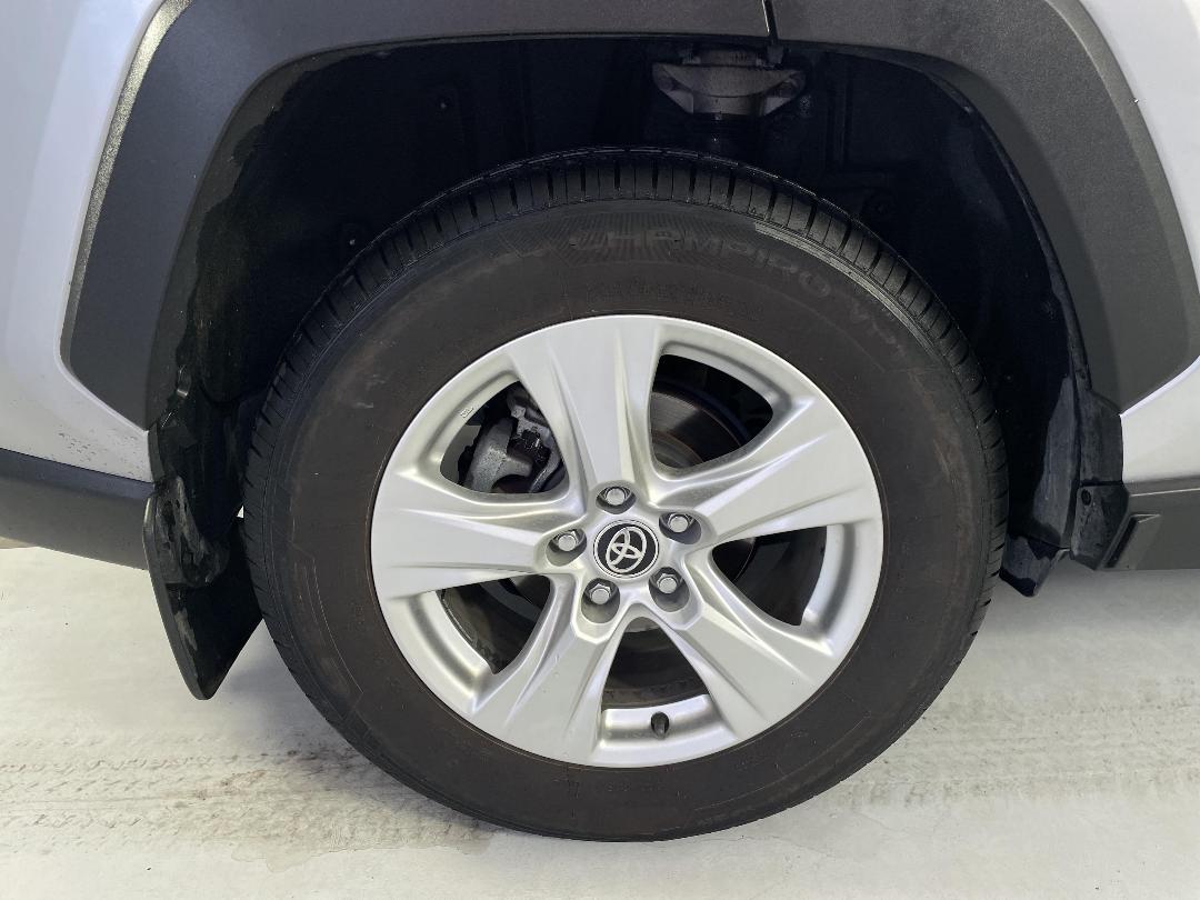 Photo '12' of Toyota Rav4