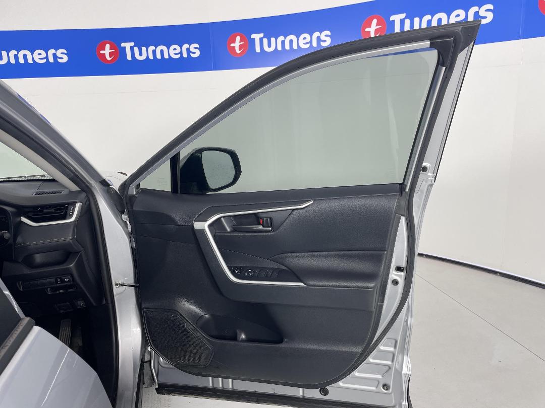 Photo '15' of Toyota Rav4