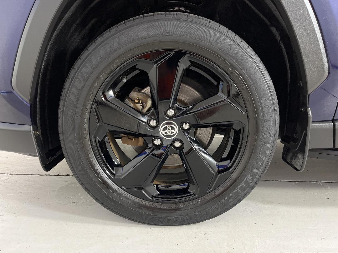 Photo '10' of Toyota Rav4