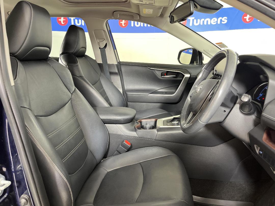 Photo '16' of Toyota Rav4