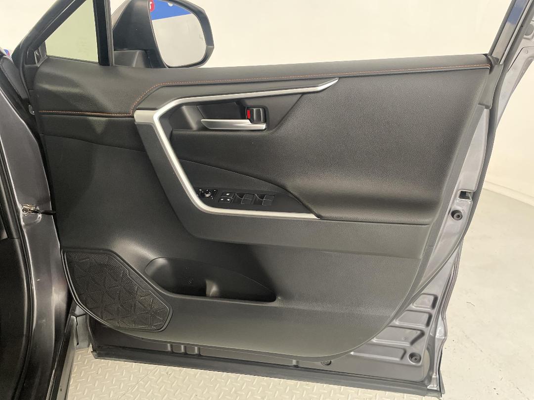 Photo '15' of Toyota Rav4