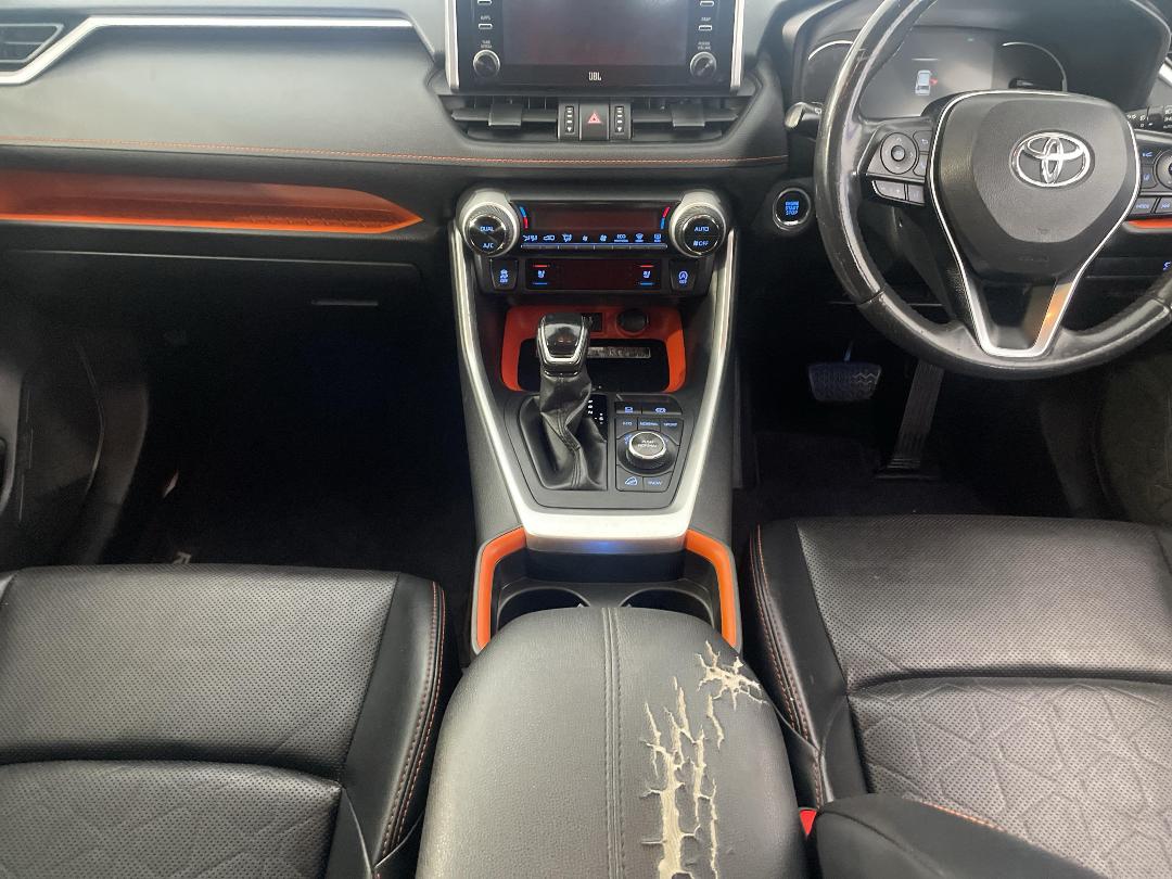 Photo '18' of Toyota Rav4