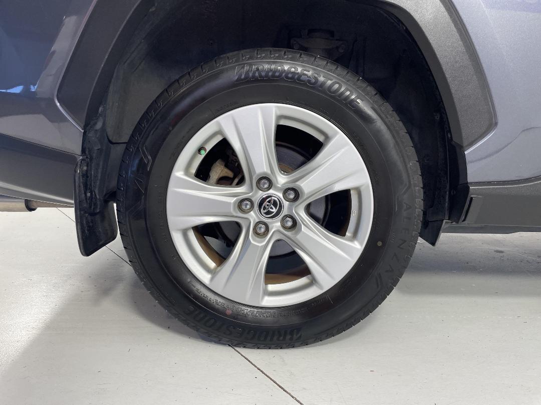 Photo '12' of Toyota Rav4