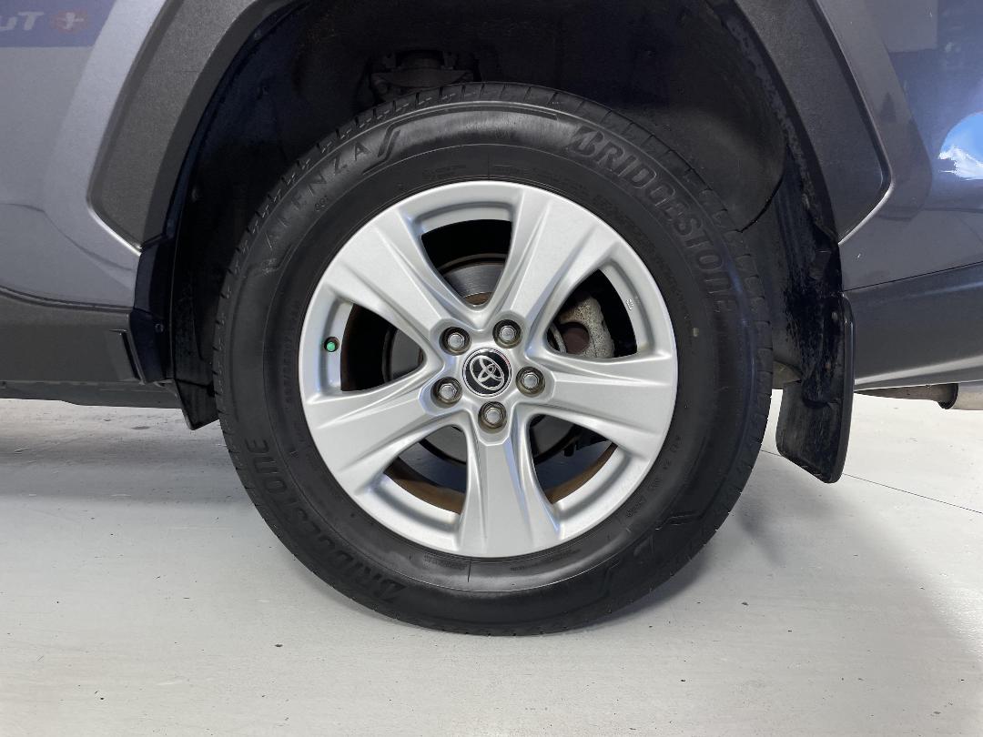 Photo '11' of Toyota Rav4