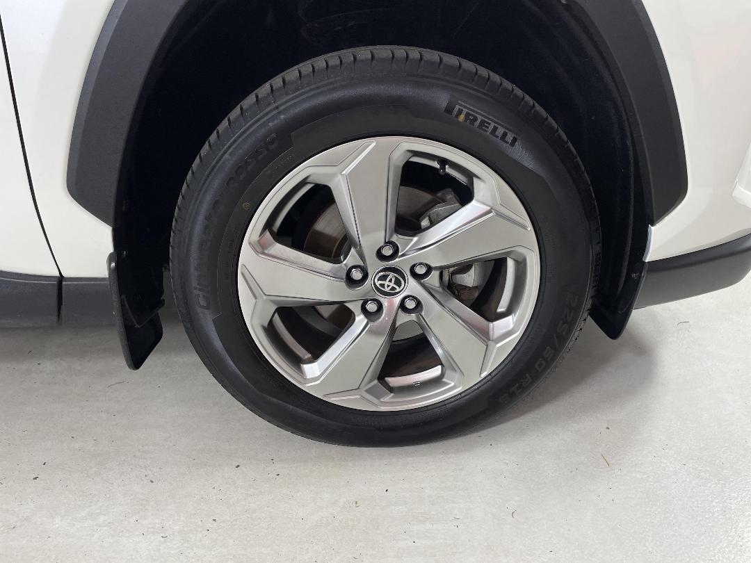 Photo '9' of Toyota Rav4