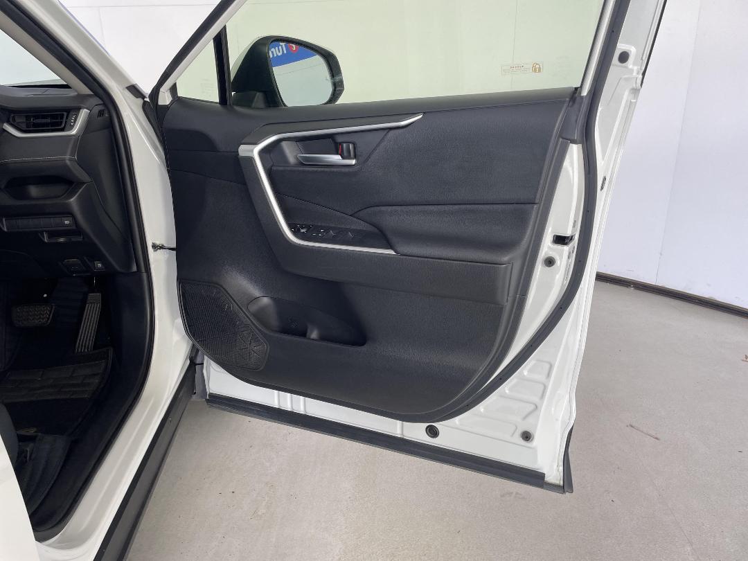 Photo '15' of Toyota Rav4