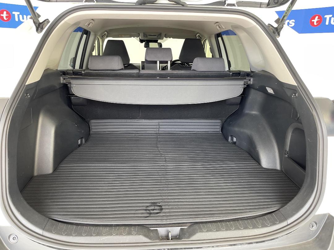 Photo '14' of Toyota Rav4