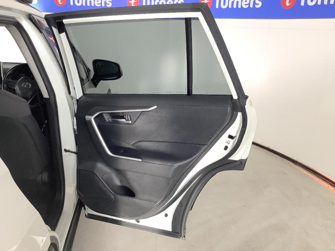 Photo '19' of Toyota Rav4 Photo '19' of Toyota Rav4