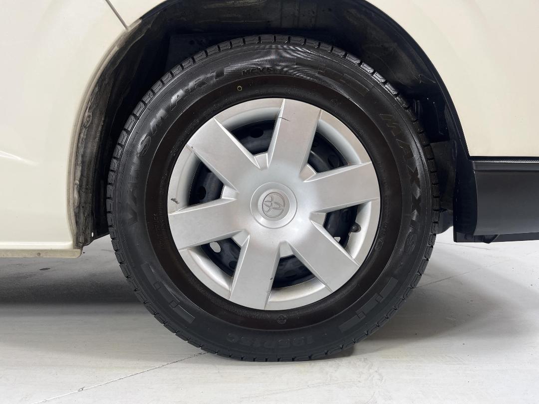 Photo '9' of Toyota Regius