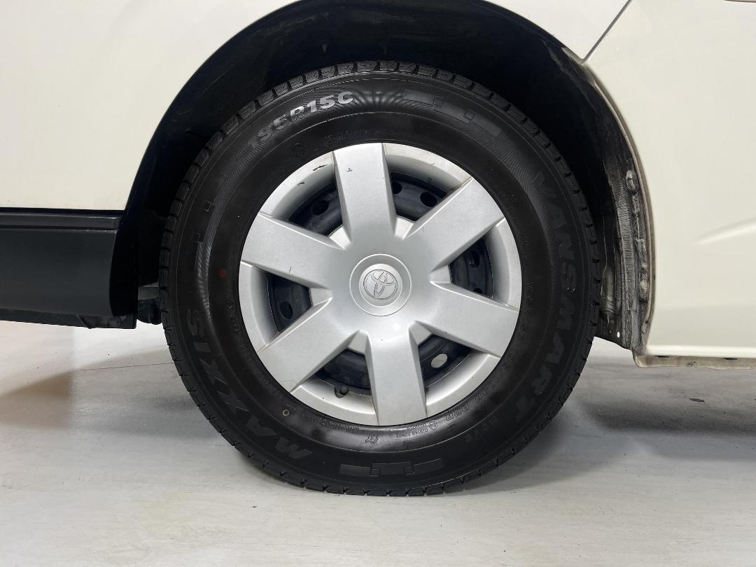 Photo '10' of Toyota Regius