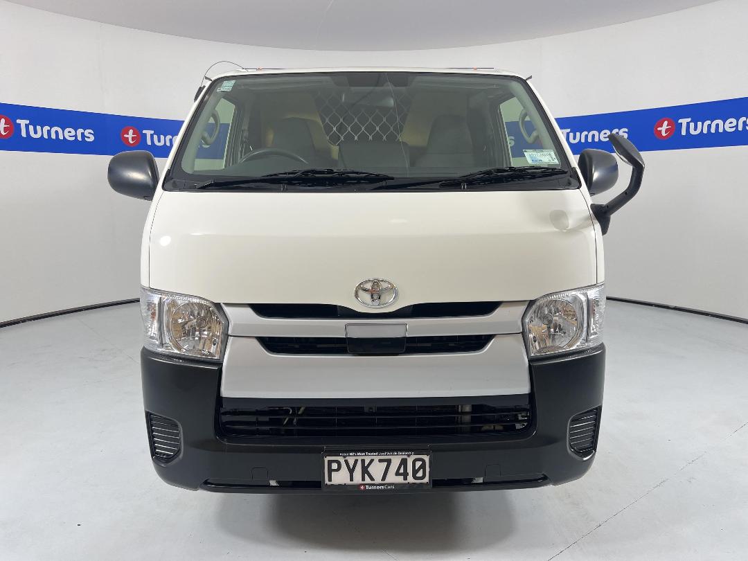 Photo '2' of Toyota Regius