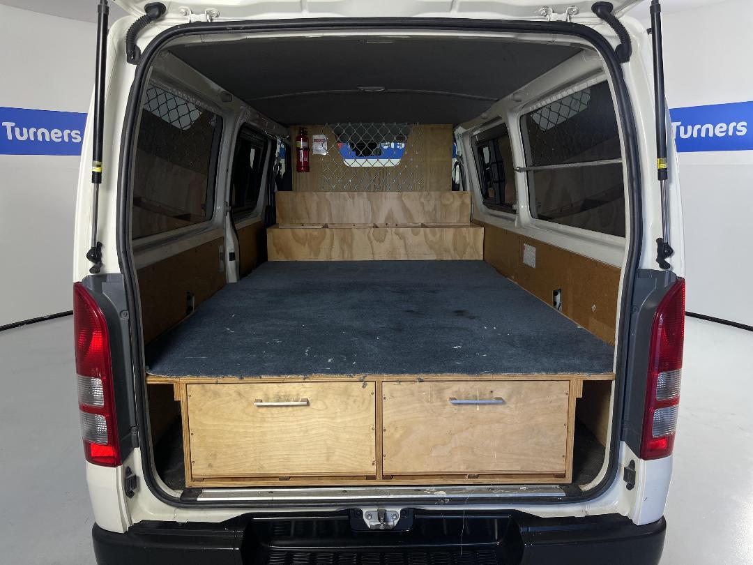 Photo '22' of Toyota Regius