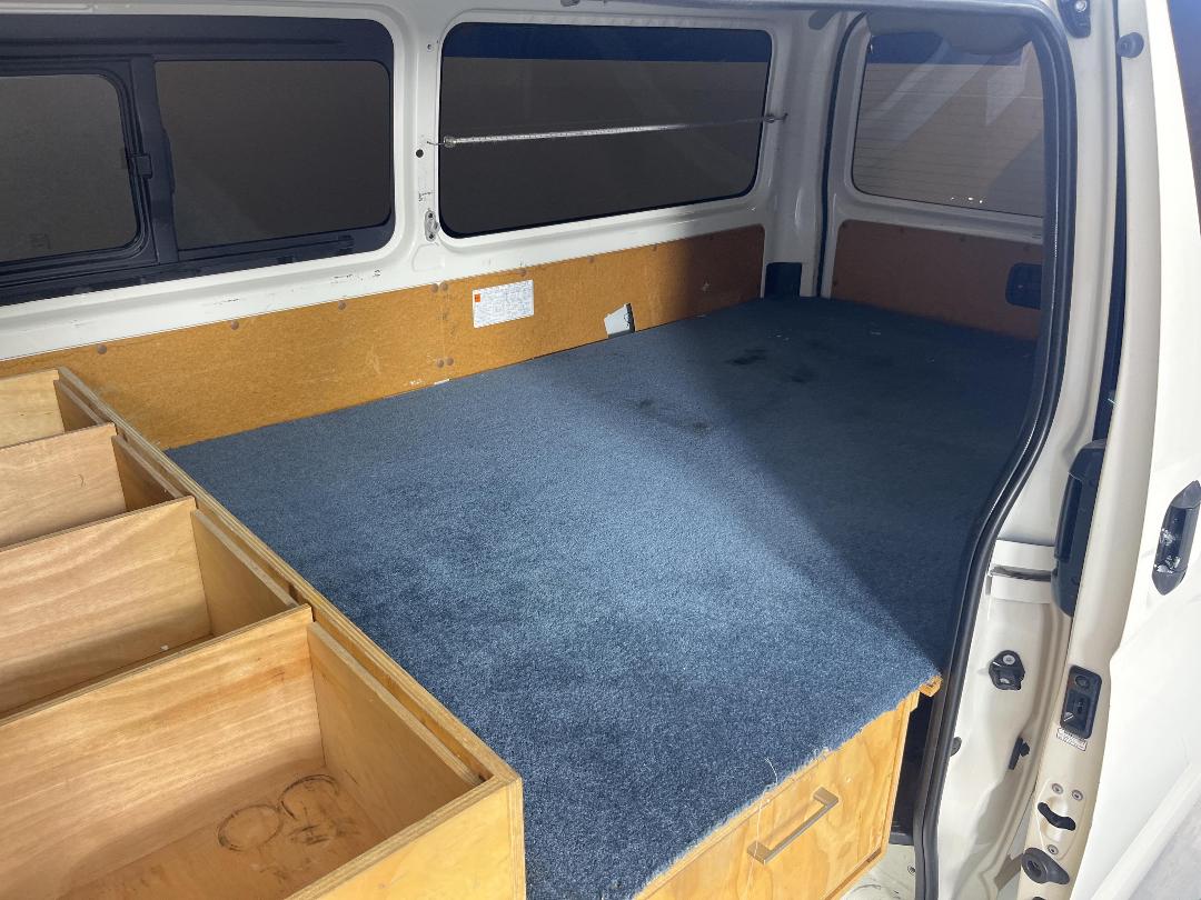 Photo '24' of Toyota Regius