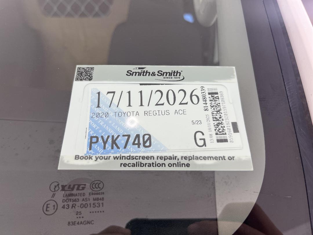 Photo '38' of Toyota Regius