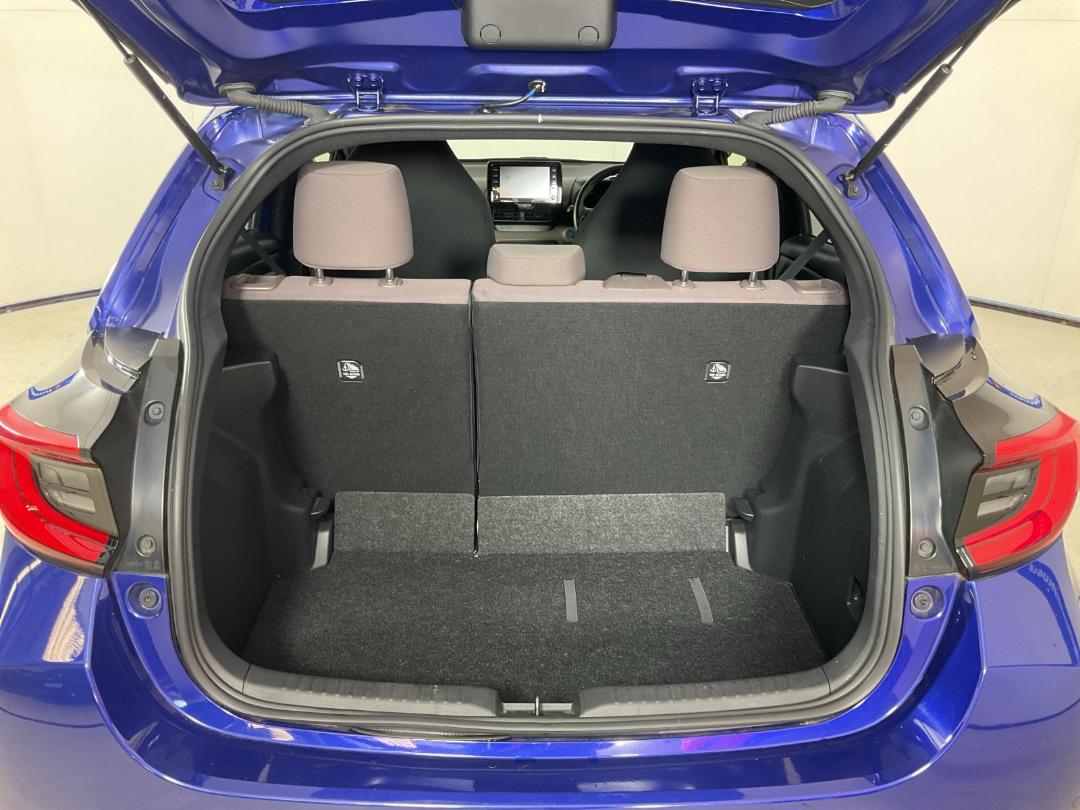 Photo '14' of Toyota Yaris