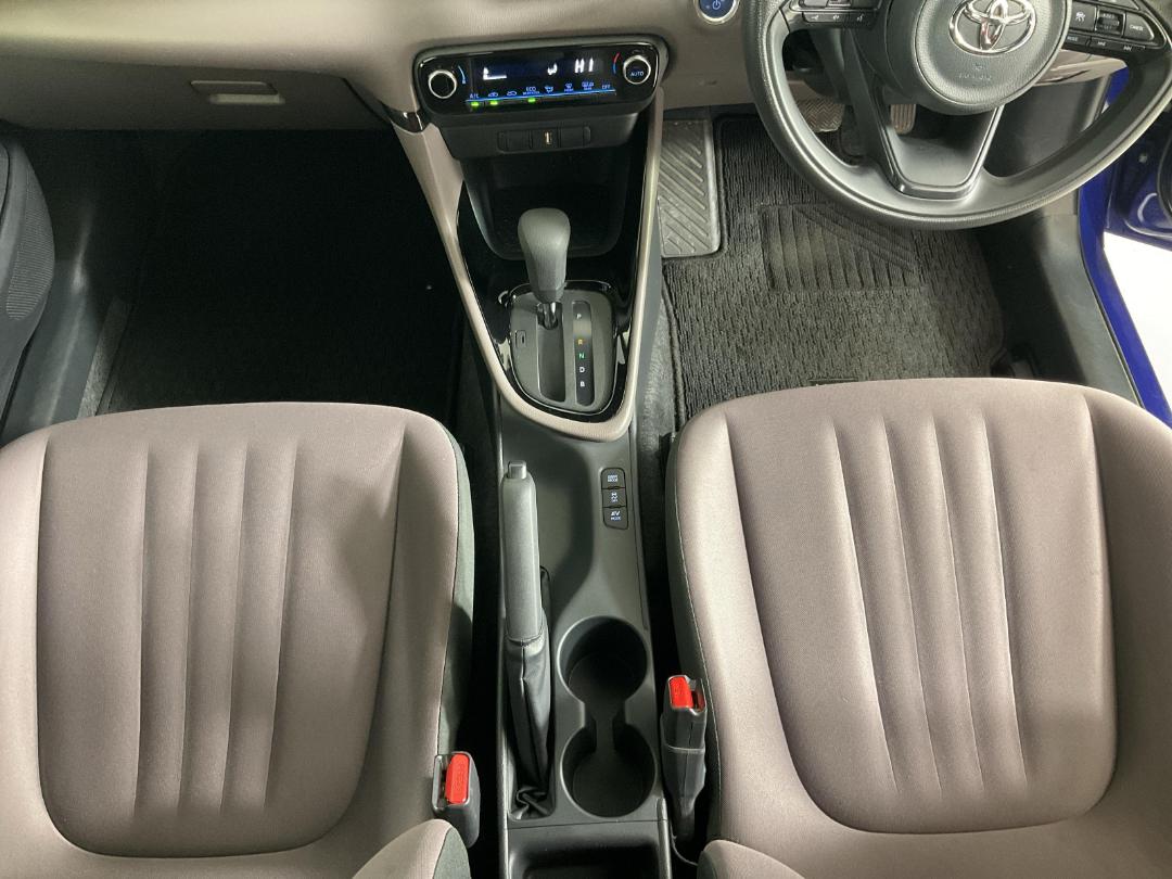 Photo '18' of Toyota Yaris