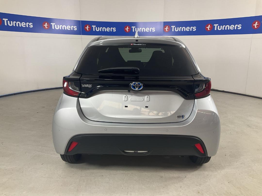 Photo '6' of Toyota Yaris