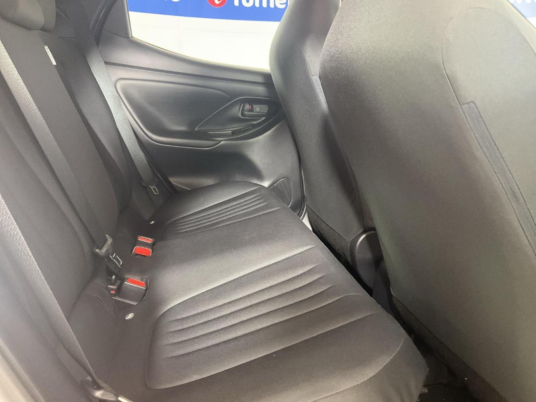 Photo '20' of Toyota Yaris